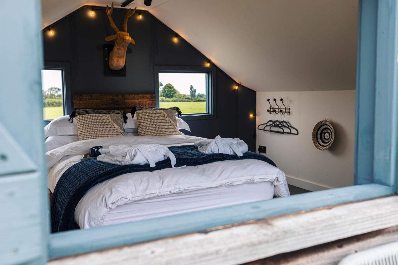 The Treehouse At Humblebee Hall