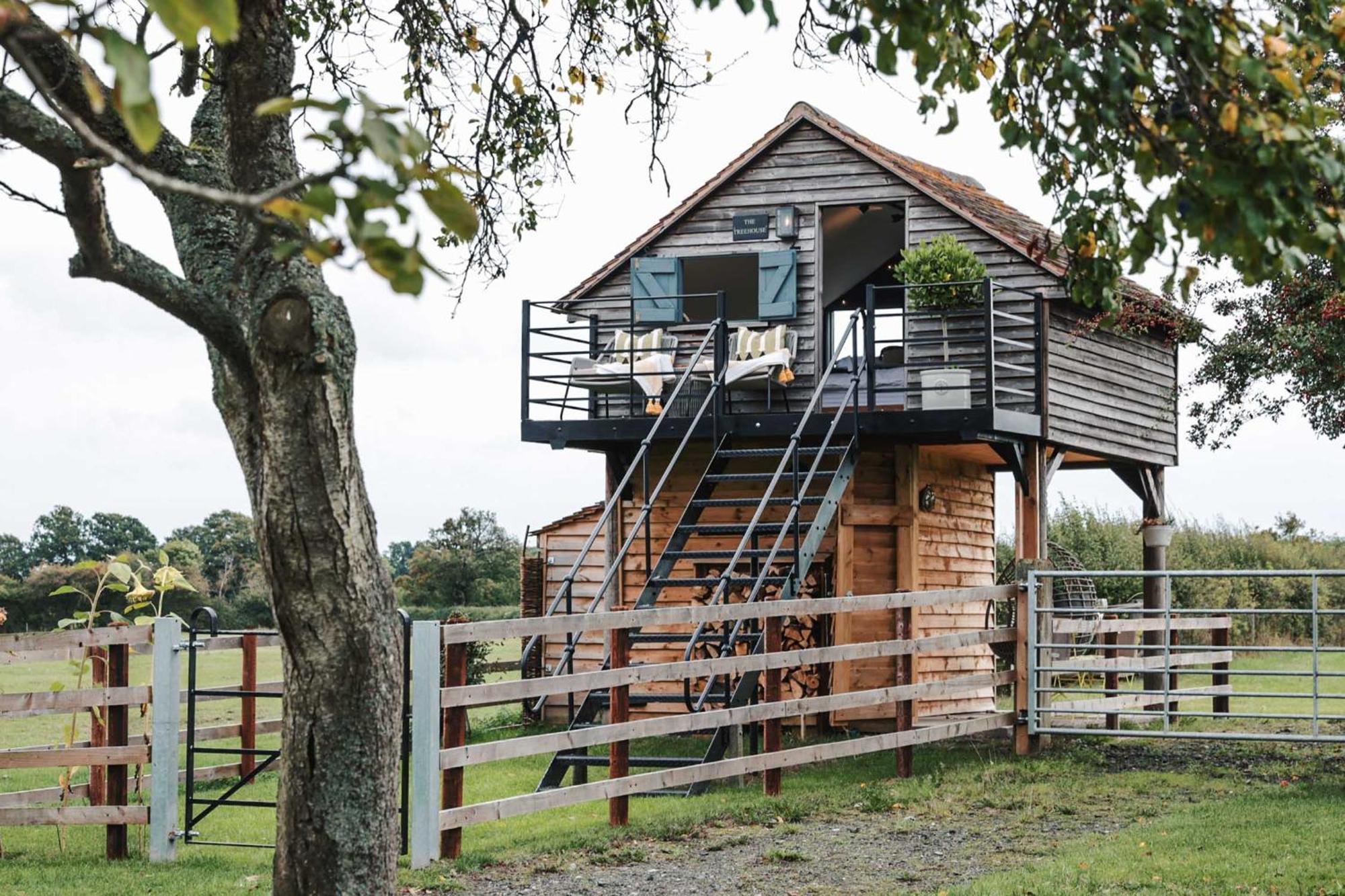 The Treehouse At Humblebee Hall Luxury tent Worcester